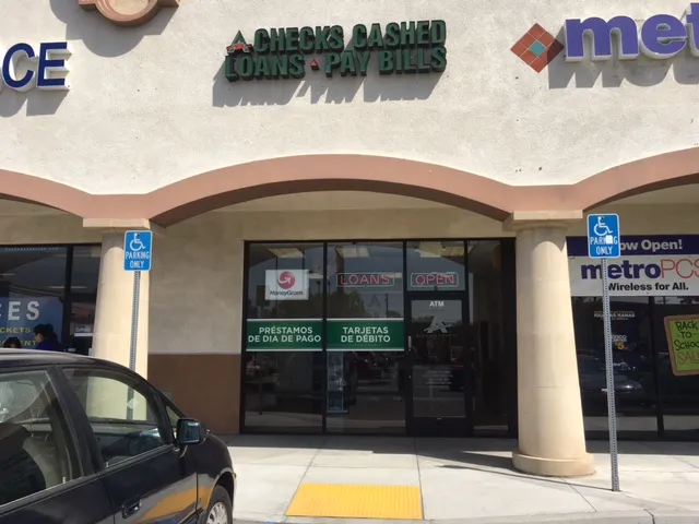 California---FONTANA---4311---16184-FOOTHILL-BLVD