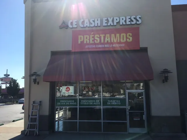 California---POMONA---4318---1557-E-HOLT-AVE