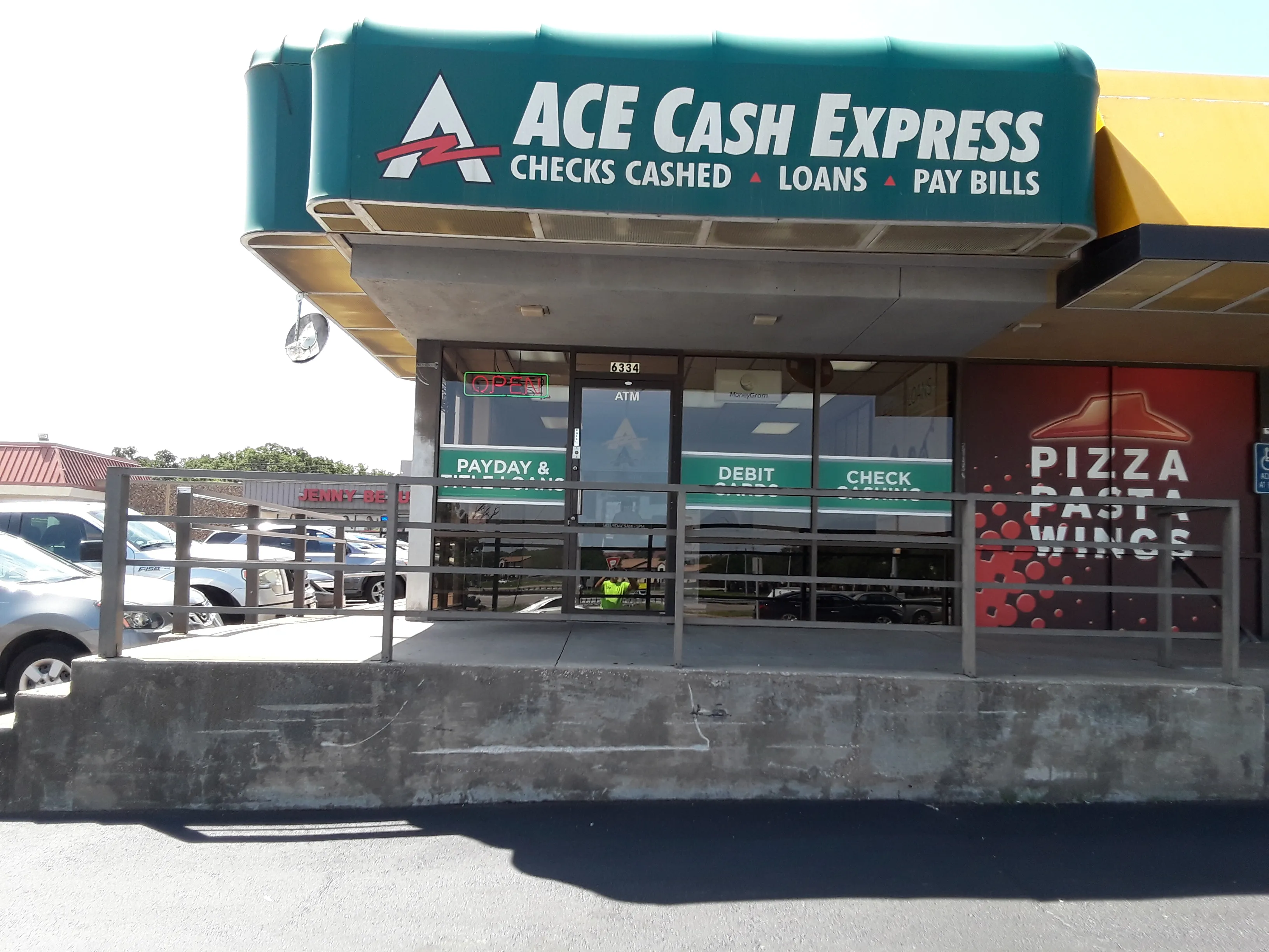 Texas---FORT-WORTH---1307---6334-MEADOWBROOK-DR