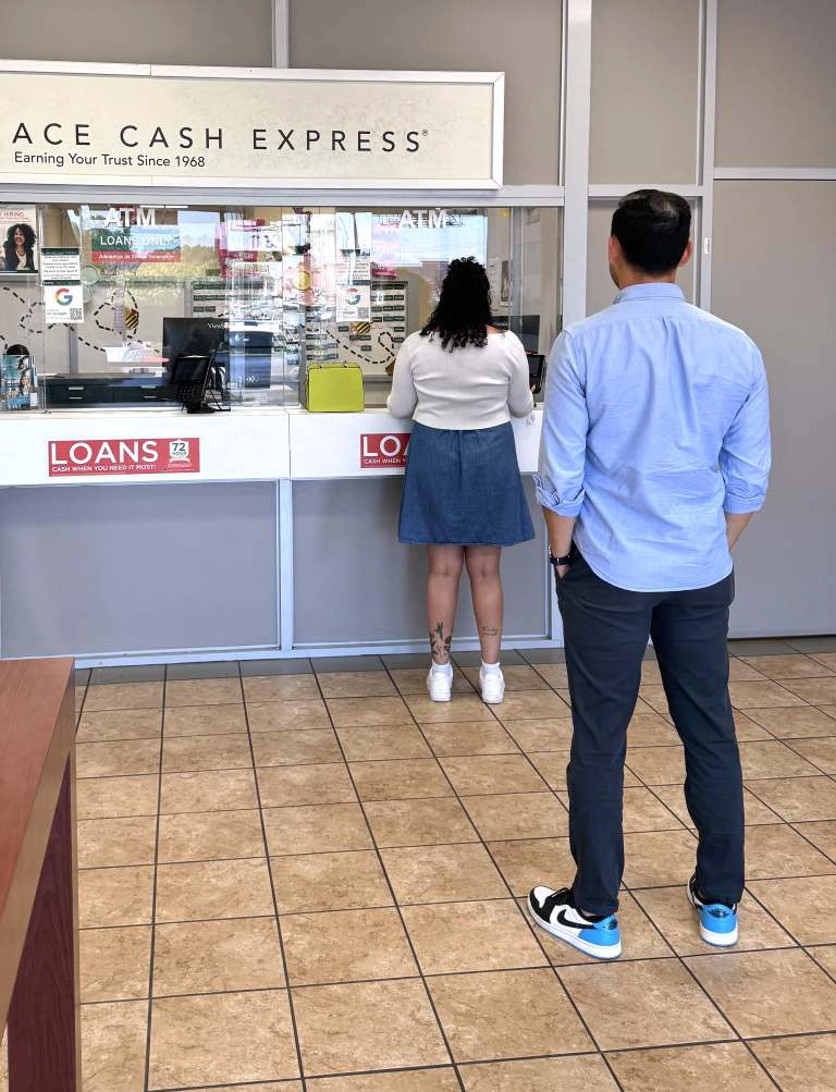 consumer applying for an installment loan at ACE