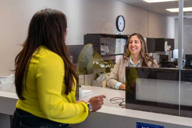 customer speaking to ACE associate